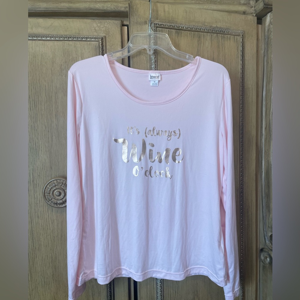 Be yourself sleep top “It’s always Wine O’clock”  M